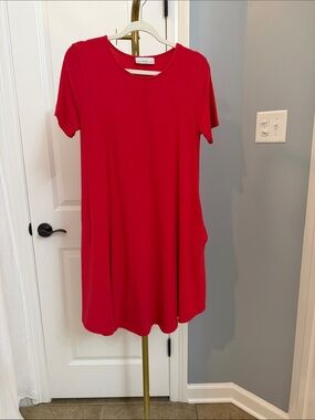 Zenana Outfitters Red Short Sleeve Swing Tunic
